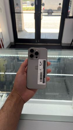 iPhone 16 Pro 128GB (Unlocked)