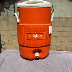 5 Gallon Igloo Drinking Water Cooler