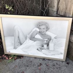 Marilyn Monroe Classic Black & White Framed Picture 39” X 27” MADE IN THE USA
