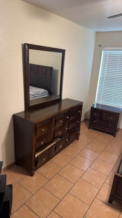 Dresser And Night stand table