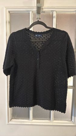 GAP Black Sweator Size Medium