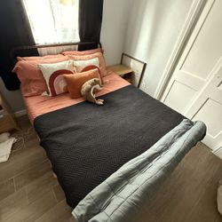 Full Size Metal bedframe & Mattress 