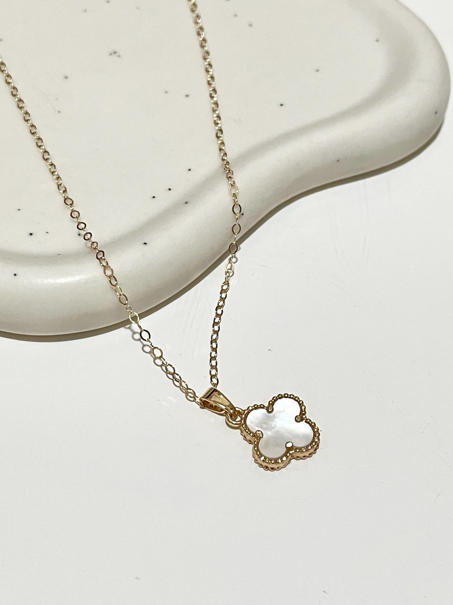 Elegant 14K Gold Filled Necklace Four Leaf Clover pendent Handmade Jewelry