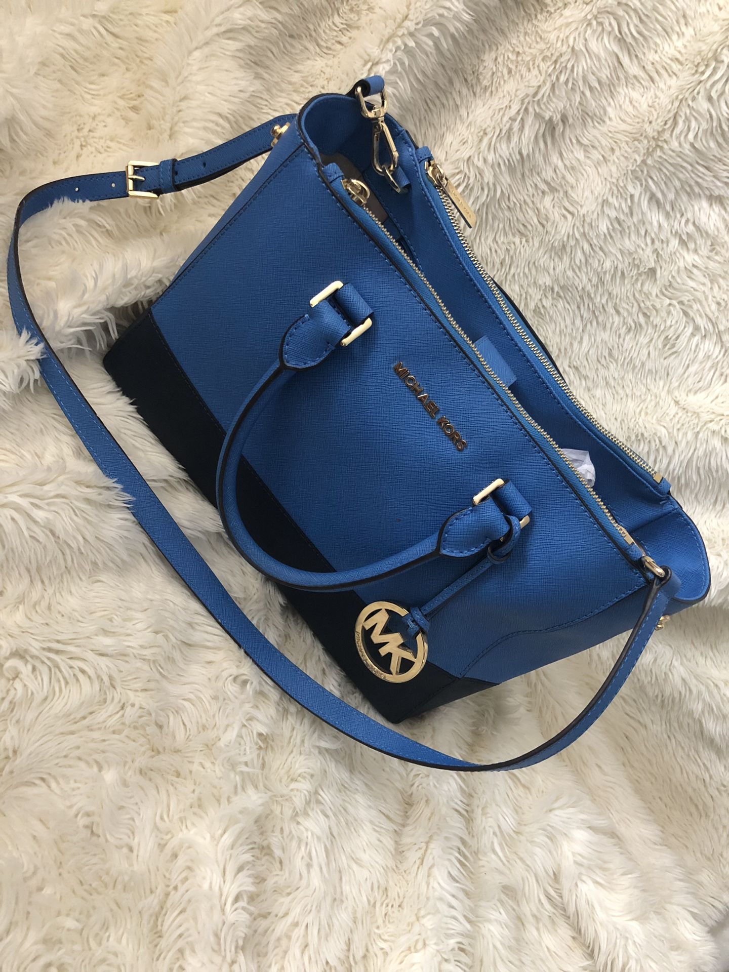 Michael Kors Medium Sutton