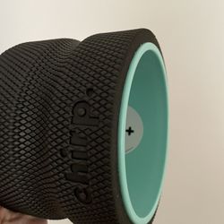 LIKE NEW Chirp Deep Tissue Roller