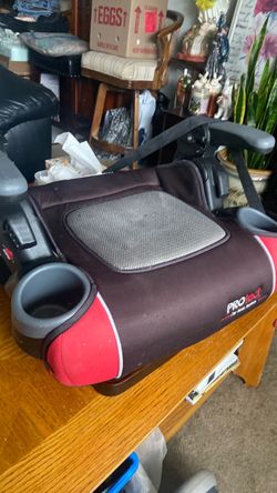 Toddler booster seat price 15$. Pick up. E. Side. 72 and Grand view. E. Tacoma a