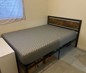 Queen Memory Foam Mattress