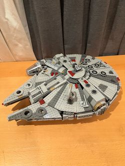 Millennium Falcon Lego Set (PRE-BUILT)