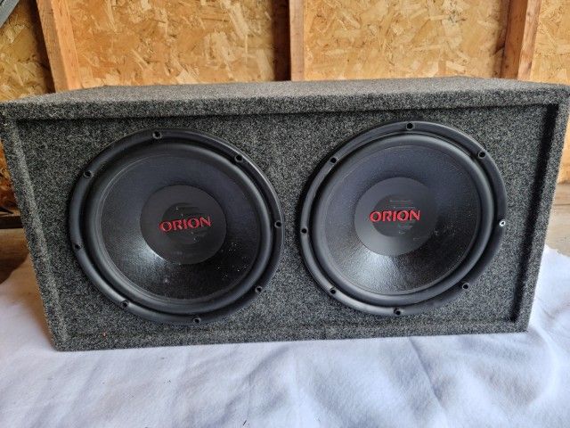 Two 12 Inch Orion Subwoofer With Porter Box