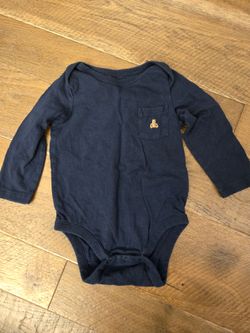 Gap baby boy logn sleeves bodysuit (12-18 months)