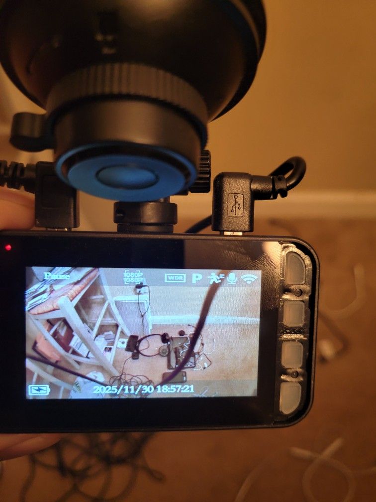 Dash Cam, Brand Is Z Edge. $25 Like New Condition