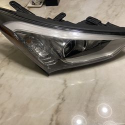 Hyundai Santa Fe 13 Headlights 