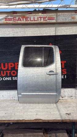 2005 Frontier Crew Cab Door Rear Driver ASSEMBLY OEM 2021