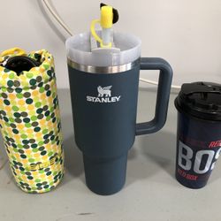set of travel mugs