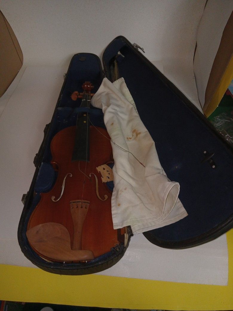 4/4 Full Size Acoustic Violin