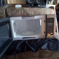 Use Like New Microwave 