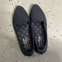 Sketchers women’s shoes 7.5