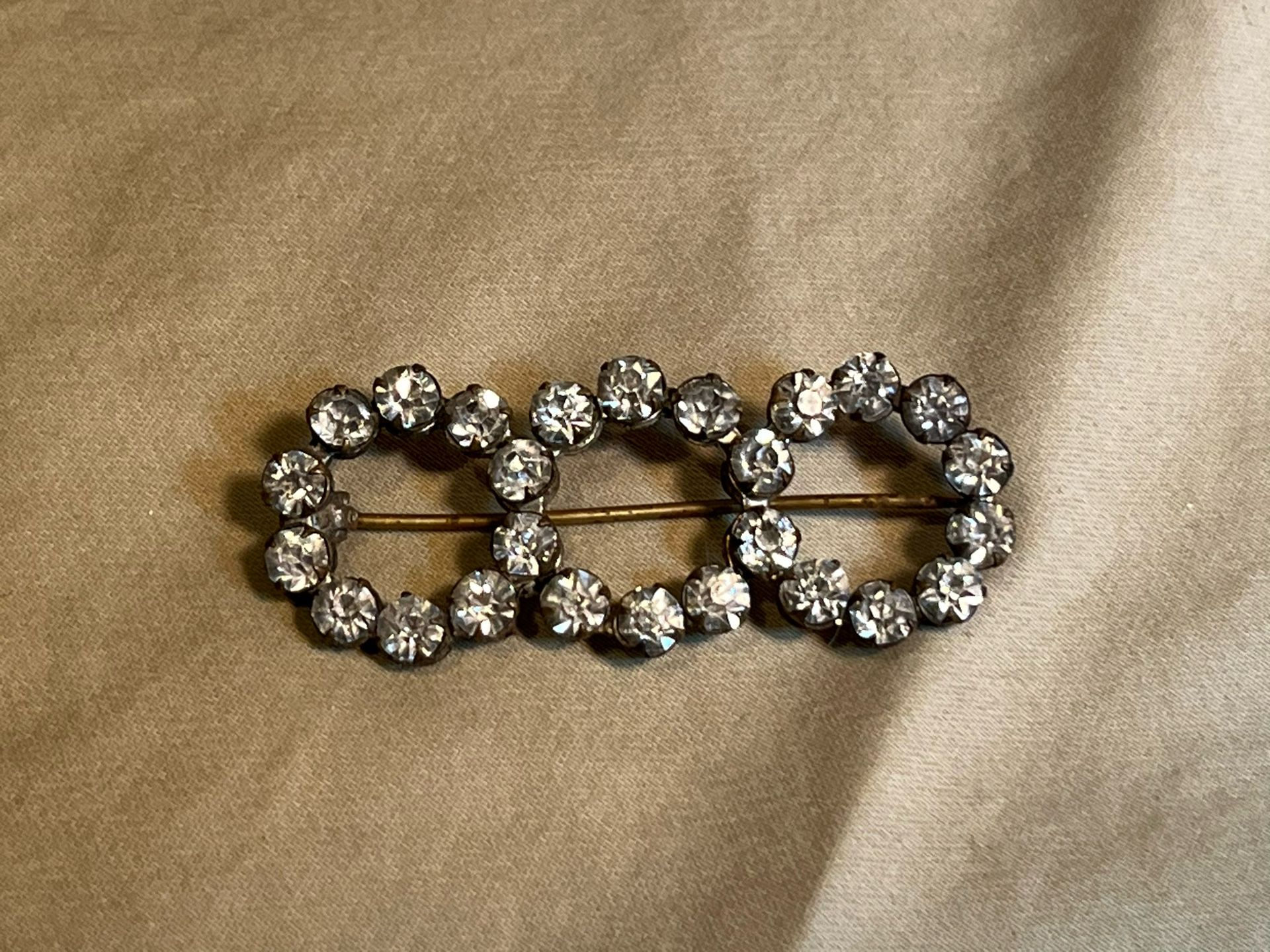 Vintage 3 Circles Rhinestone Brooch