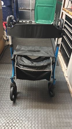 4-Wheel Rollator Walker with Seat and Bag