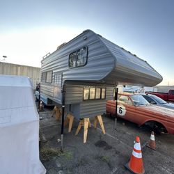 1988 Lance camper 2500