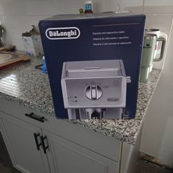 Delonghi Espresso Cappuccino Machine 