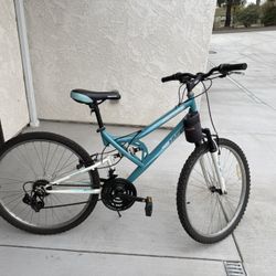 Women’s Huffy Trail Bike