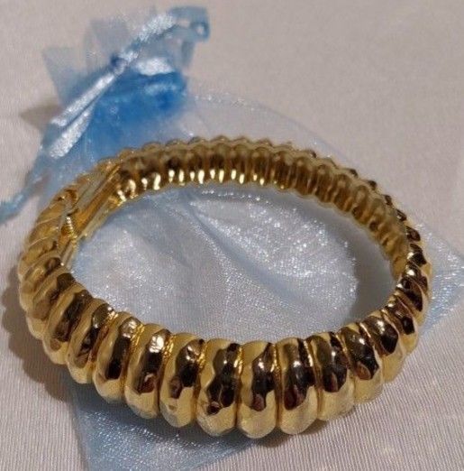 BEAUTIFUL CUFF GOLD PLATED BRACELET 🩵