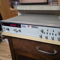 HP 5328A Universal Counter