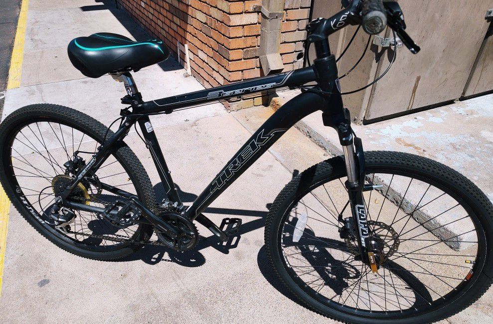 Trek 3800 Series 26"Mountain Bike