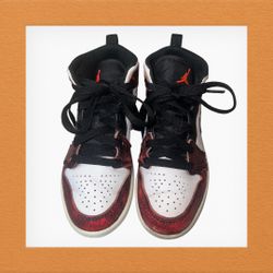 Boys Authentic Jordan 1 Mid SE (TD) Wear Away Chicago Size 12 C Was $90.00 