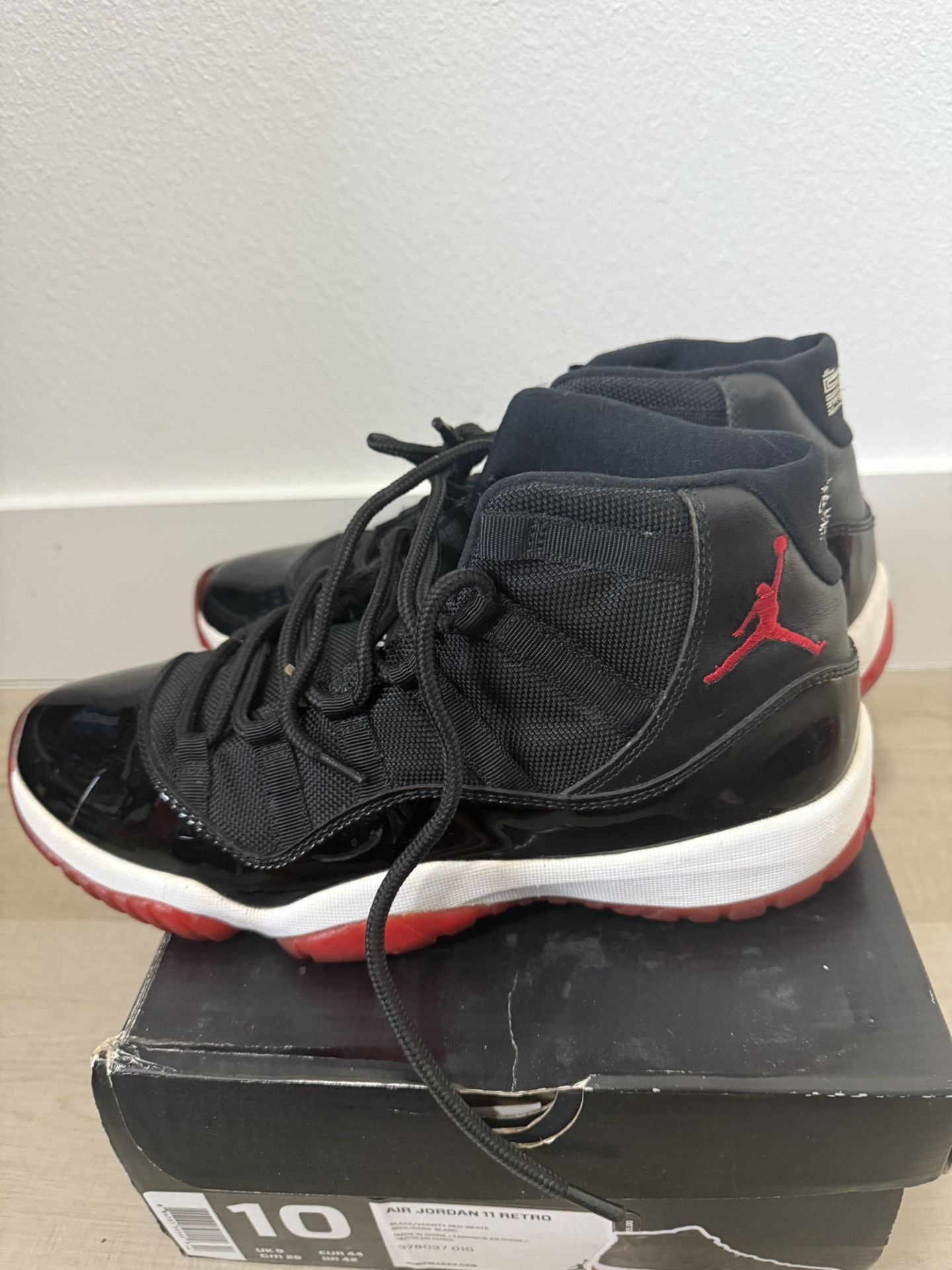 Nike Air Jordan 11 Bred Playoffs 2012 Sz 10
