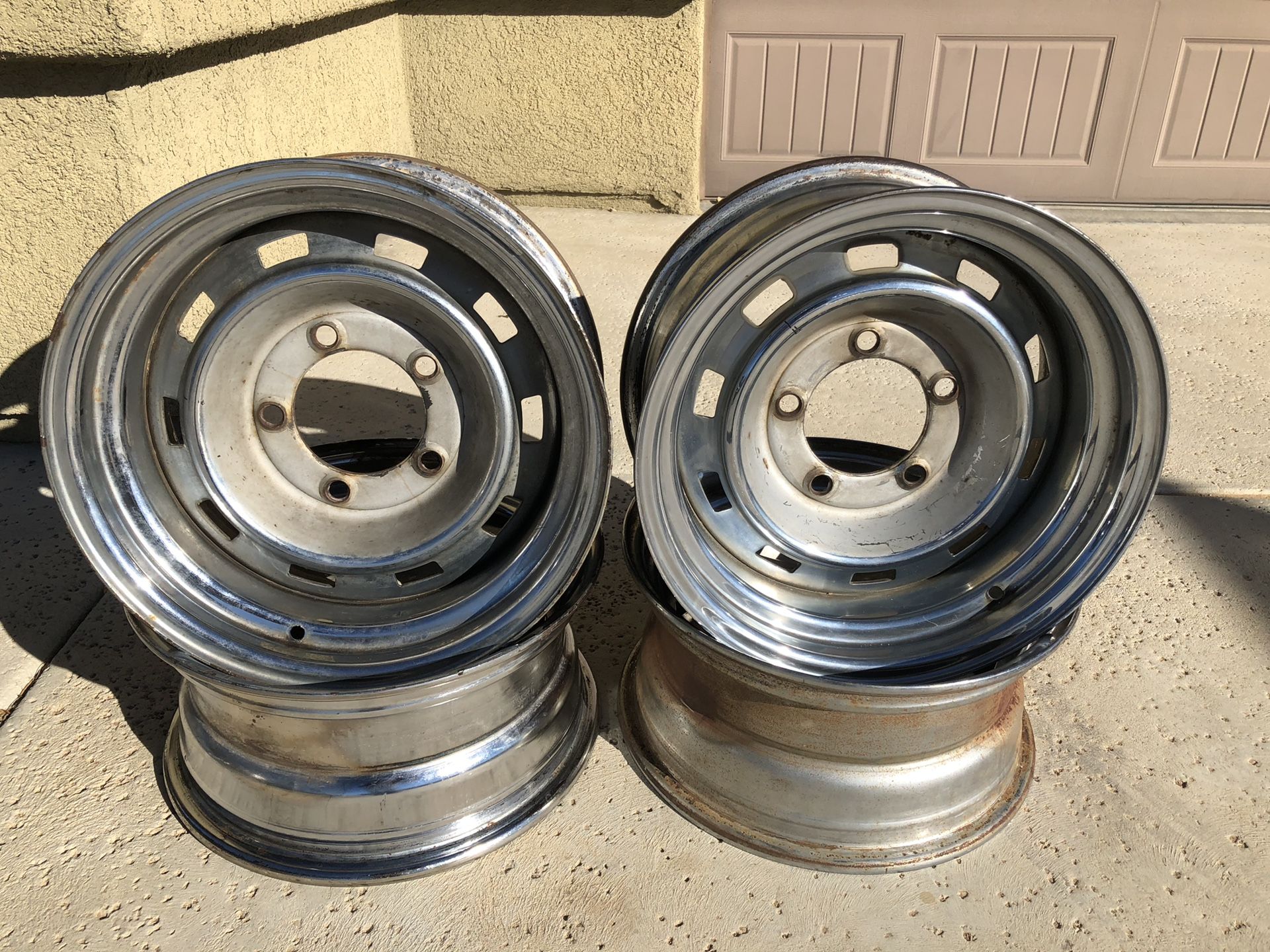 Set of Original International Scout Rallye Wheels