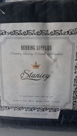 Staniey Bedding Supplies 3 pc.( Bedspread ) Queen/Full size Black in color. This is a very nice Bedspread