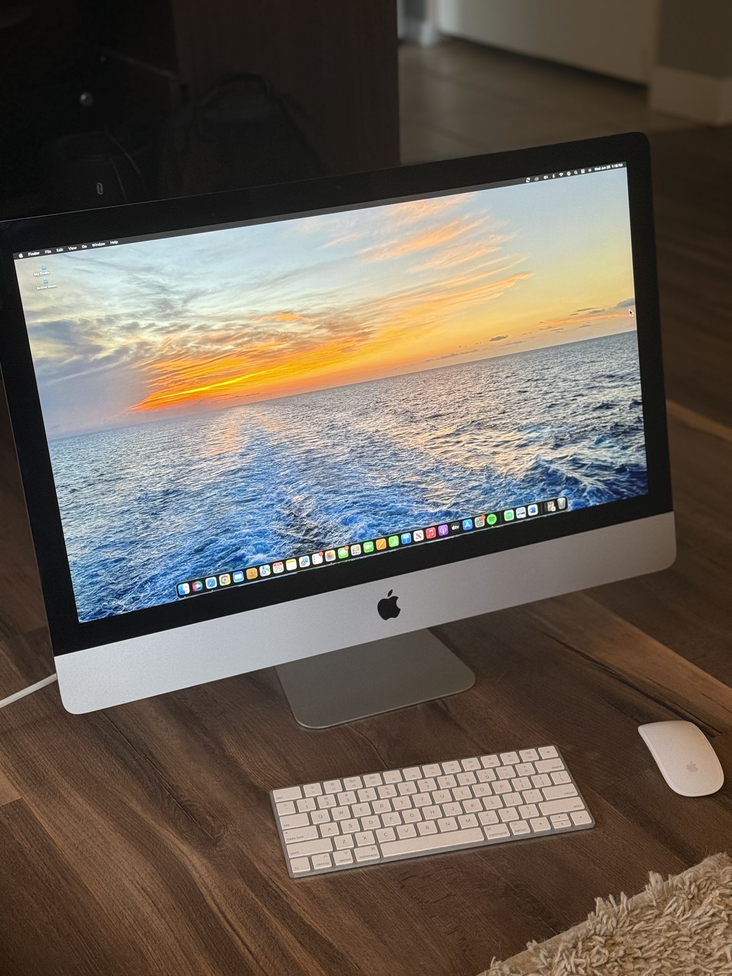 iMac 27-Inch 5K Retina (2020) – Intel i5 / 8GB RAM / Radeon Pro – Excellent Condition