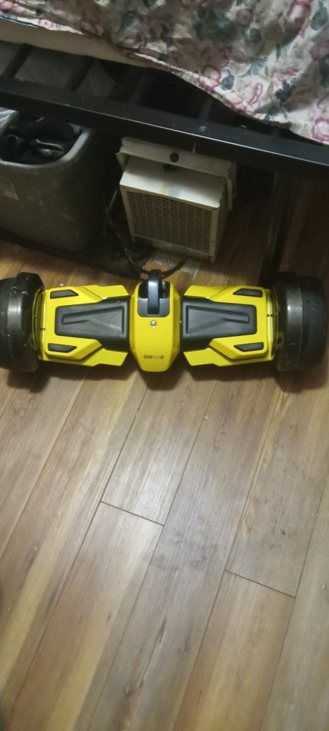 Gyroor F1 Hoverboard Doesn't Have Charger It's $40