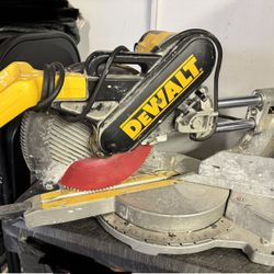 Dewalt 12” Sliding Compound Miter Saw DW780