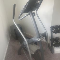 Precon Elliptical Machine Efx 556i