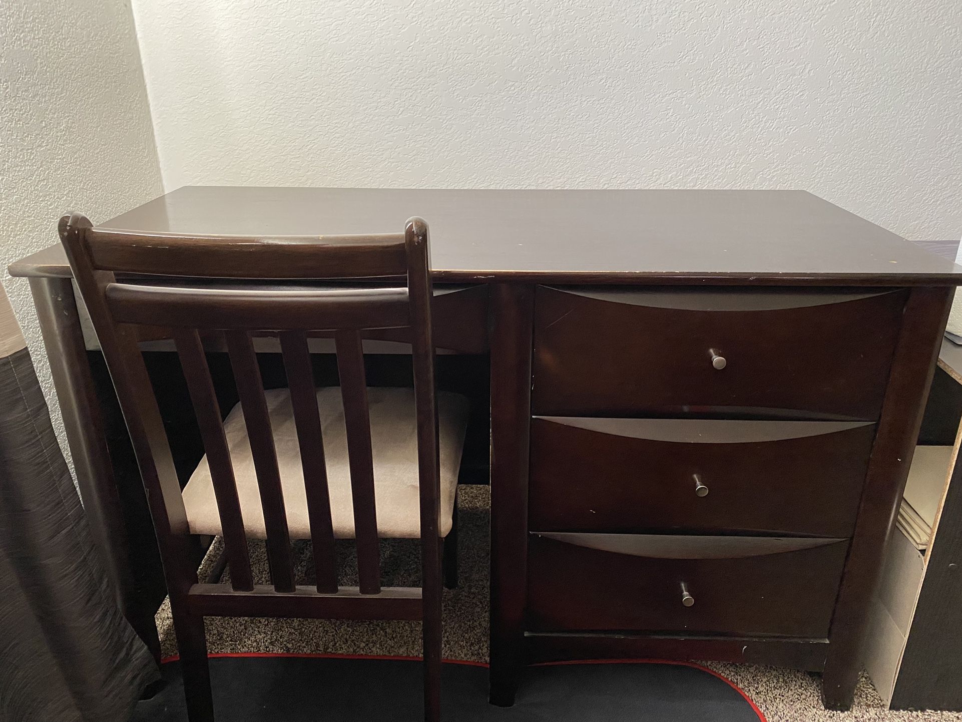 Desk + Chair Set
