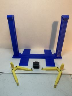 1/24 Scale 3D Printed Lift