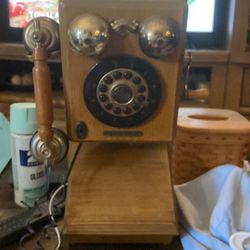 Telephone old school style working telephone
