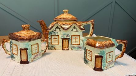 Cottage ware English Keele St Pottery