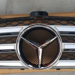 Grill "STAR" MERCEDES GL550