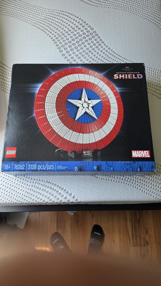 Selling Black Panter And Captain America Lego!