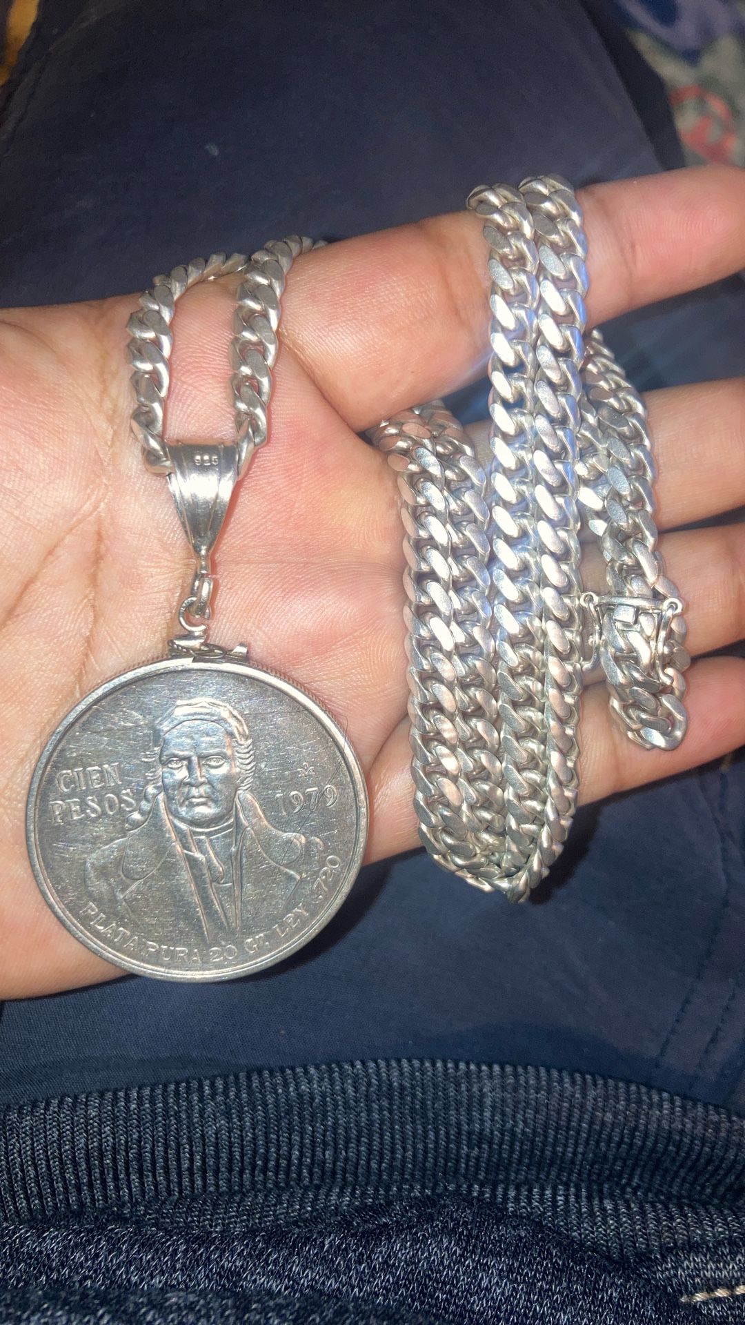 925 Sterling Silver Centenario Cuban box lock With medallion pendant