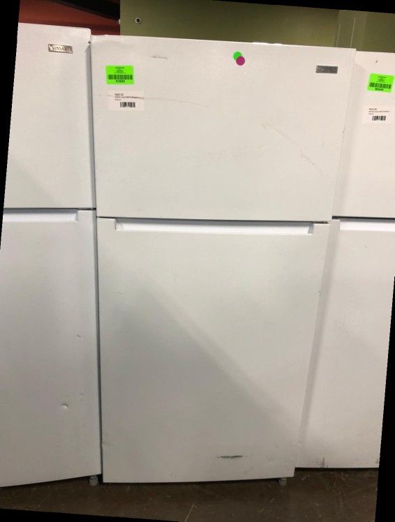 Vissani MDTF18WHR 18 cu. ft. Top Freezer Refrigerator W68 for Sale in