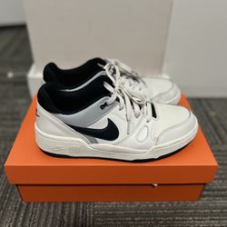 Nike Sneakers (Full Force Low)