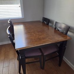 Ethan Allen dining table with extra leaf & 4 chairs