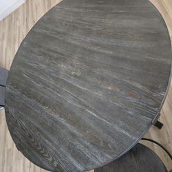 Round Table With Stools 