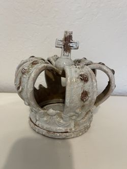 Crown Candle Holder With Cross
