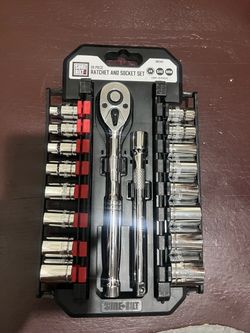 SUREBILT 20 PIECE RATCHET AND SOCKET SET